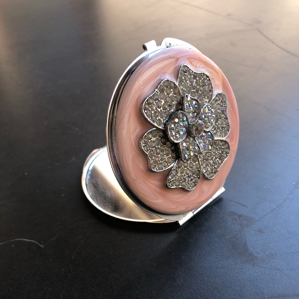 Vintage Glam Flower Compact Mirror